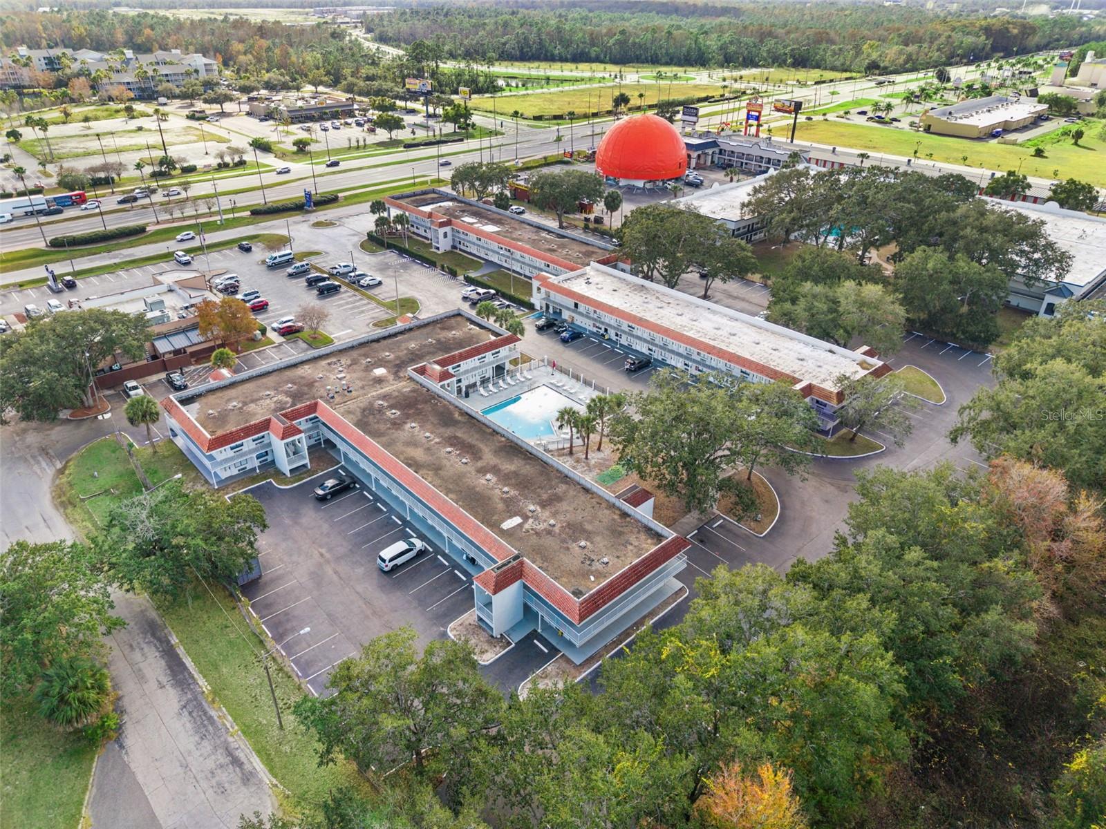 GREENPOINT ESSENTIAL HOTEL CONDO - Residential