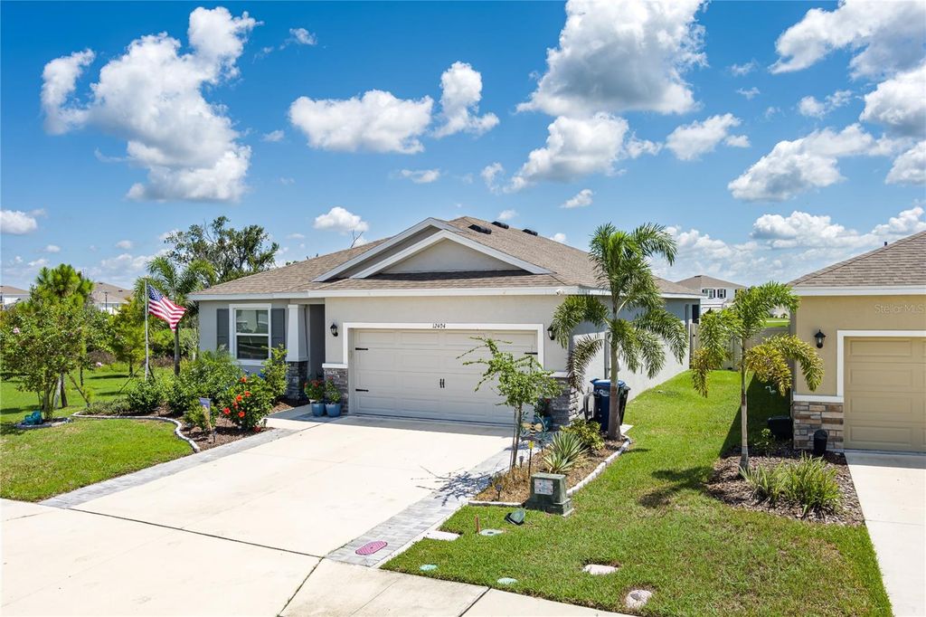 Photo of 12404 Dora Trail, Parrish, FL 34219 (MLS # A4662707)