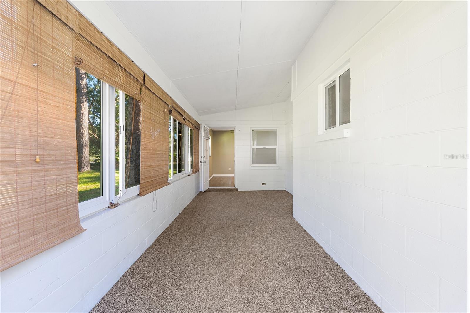 ON TOP OF THE WORLD - Residential