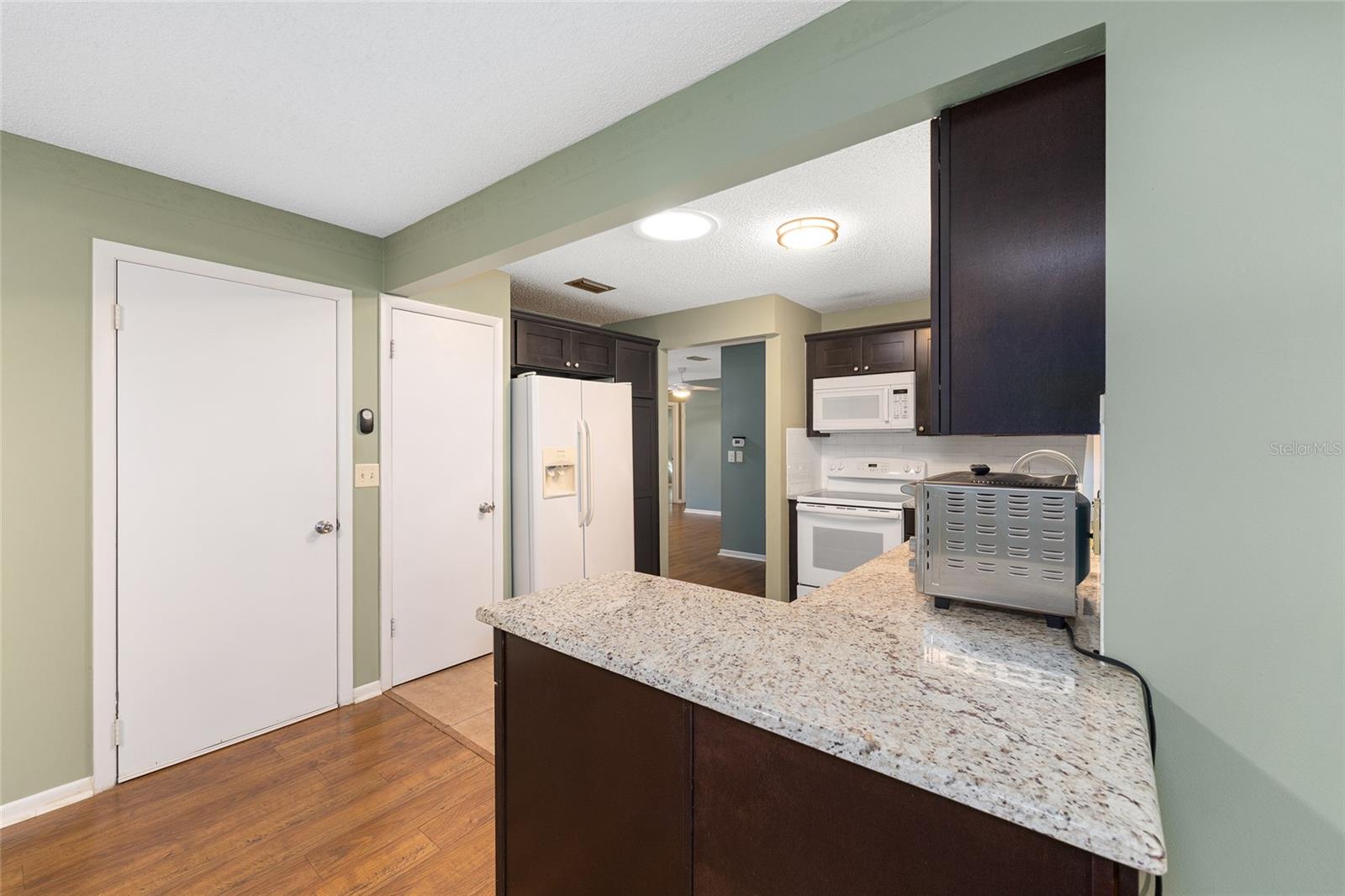 ON TOP OF THE WORLD - Residential