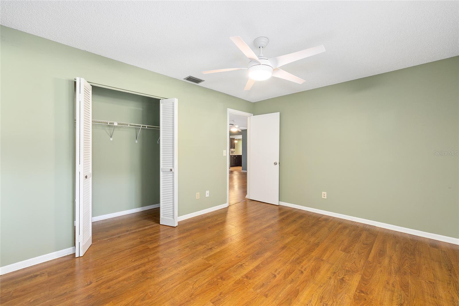 ON TOP OF THE WORLD - Residential