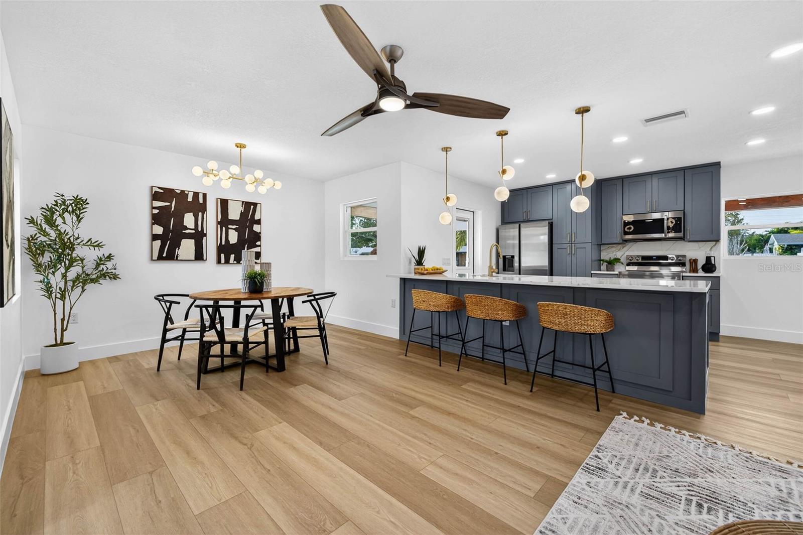 SHORE ACRES BUTTERFLY LAKE REP - Residential