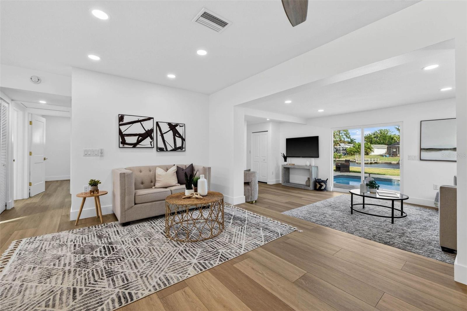 SHORE ACRES BUTTERFLY LAKE REP - Residential