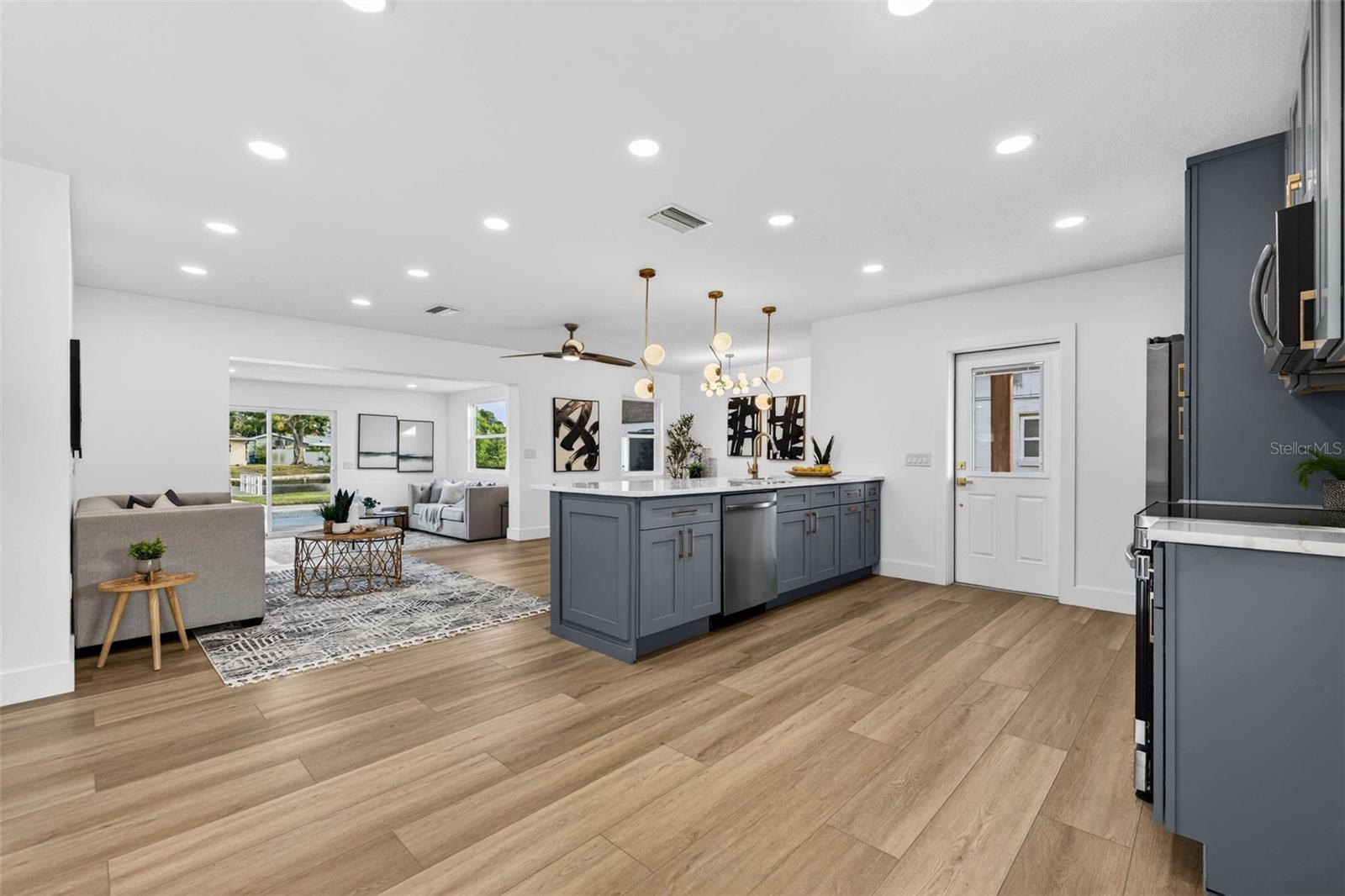 4623 CARSON STREET NE