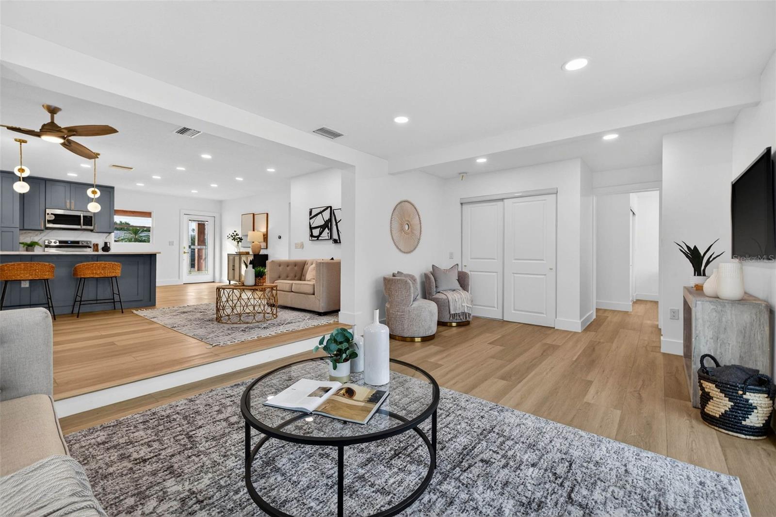 SHORE ACRES BUTTERFLY LAKE REP - Residential