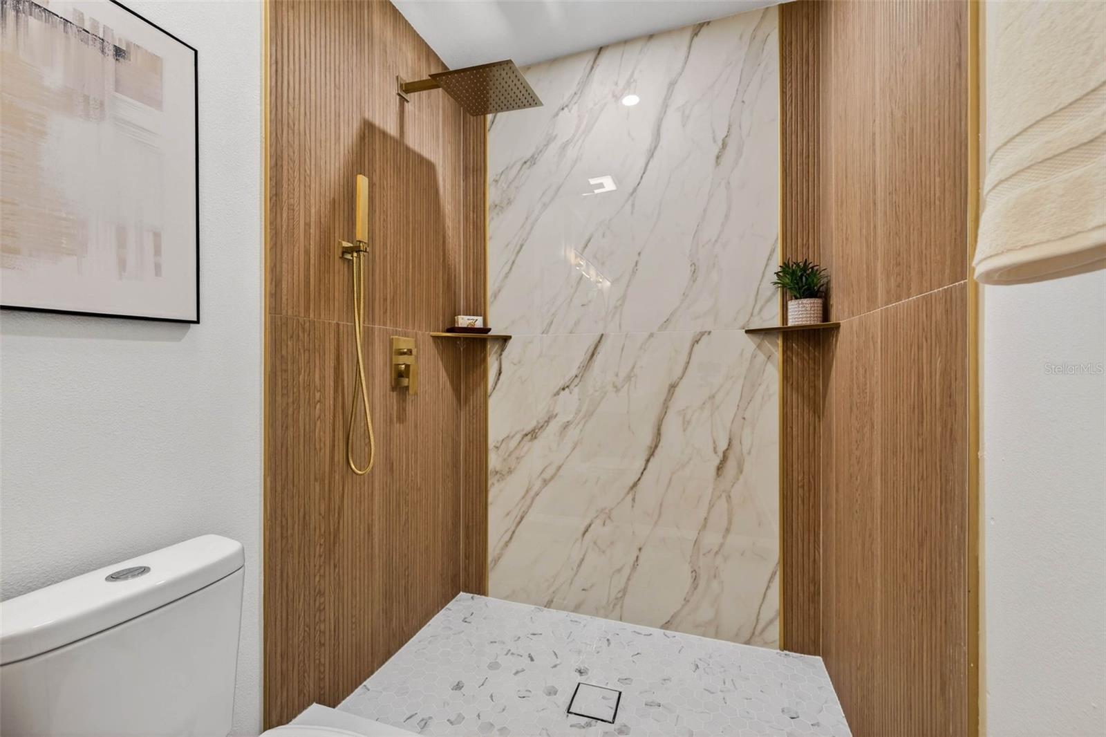 SHORE ACRES BUTTERFLY LAKE REP - Residential