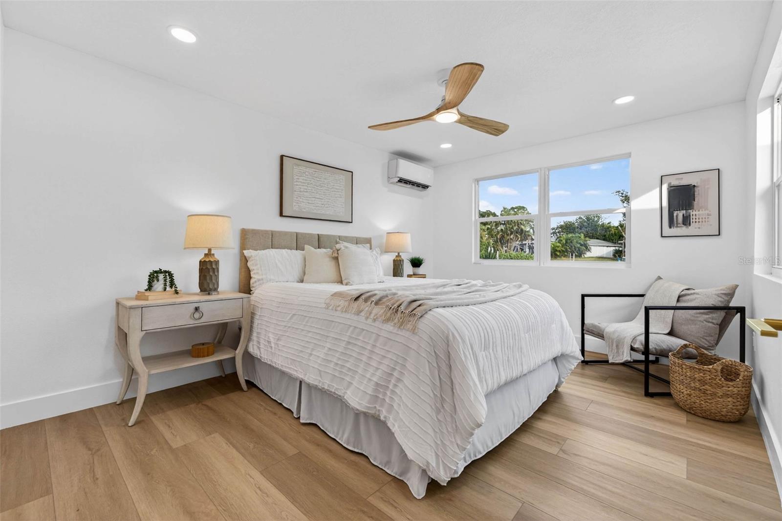 SHORE ACRES BUTTERFLY LAKE REP - Residential