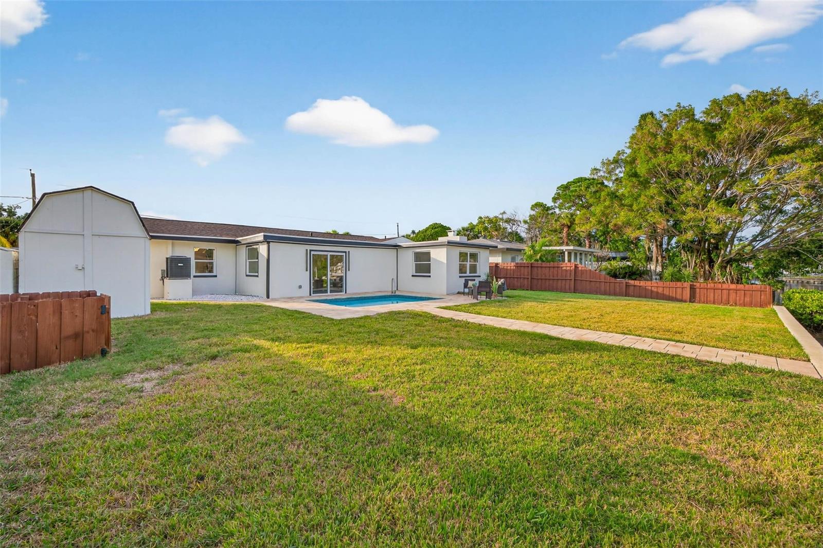 SHORE ACRES BUTTERFLY LAKE REP - Residential