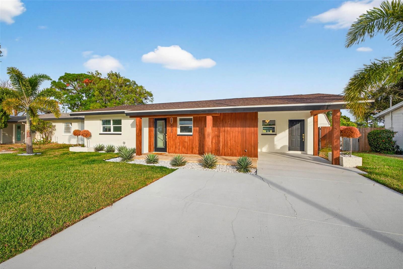 SHORE ACRES BUTTERFLY LAKE REP - Residential