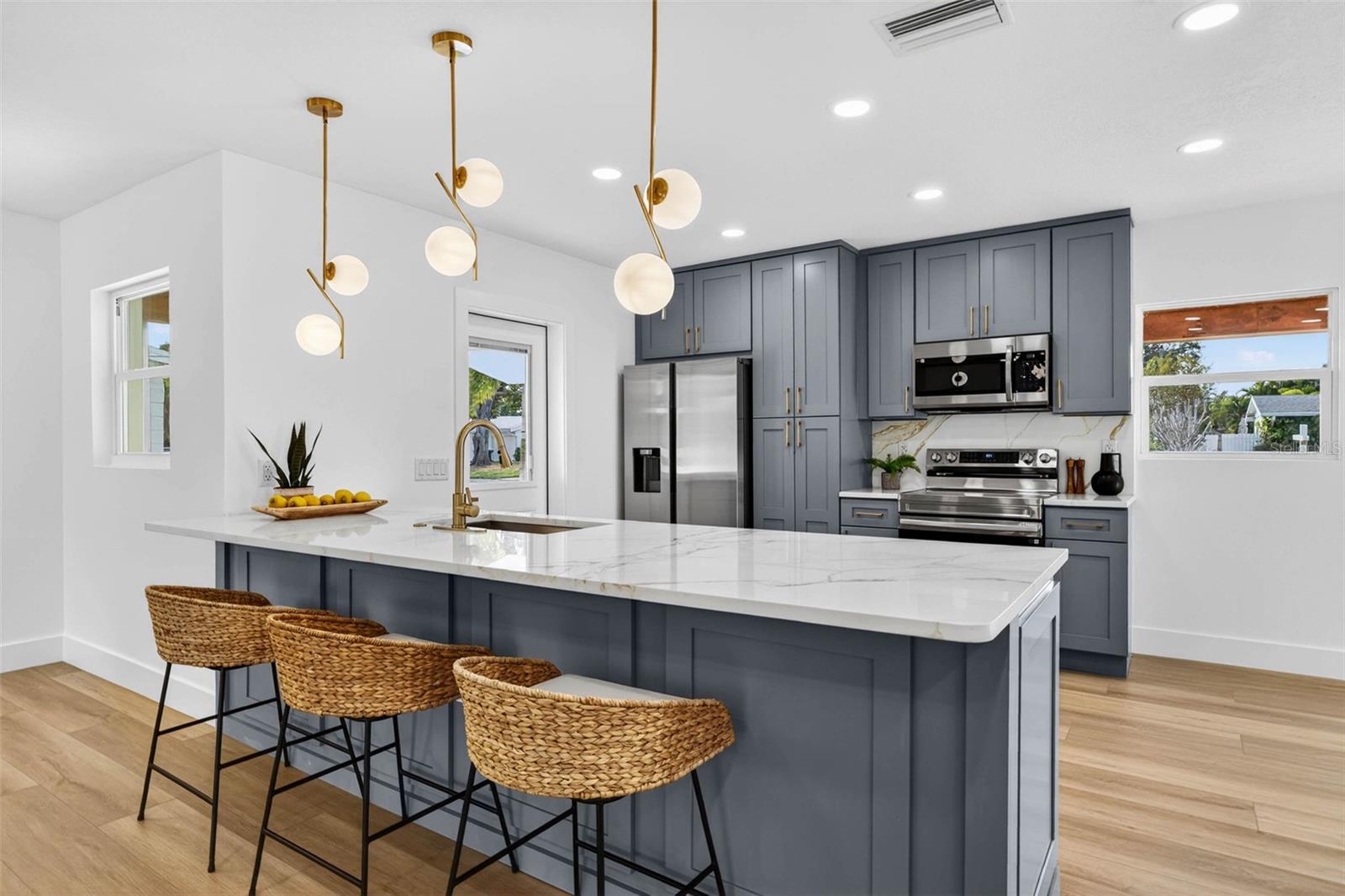 SHORE ACRES BUTTERFLY LAKE REP - Residential