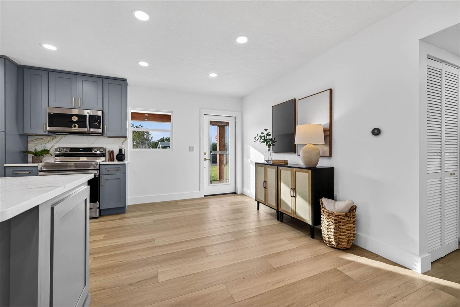 SHORE ACRES BUTTERFLY LAKE REP - Residential