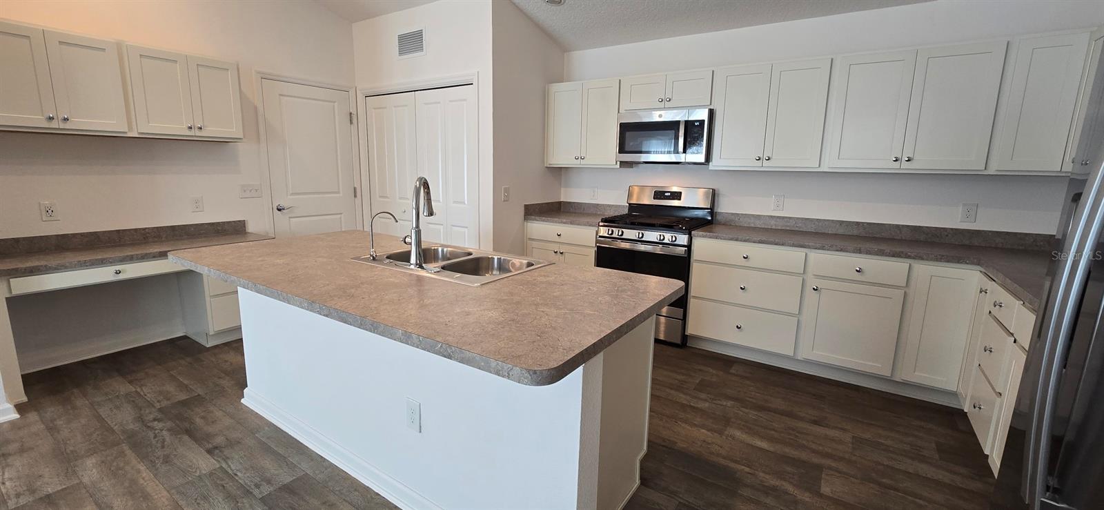 THE VILLAGES - Residential Lease