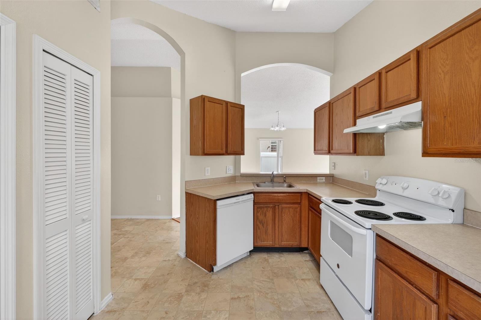 HEATHER GLEN AT MEADOW WOODS 43/134 - Residential