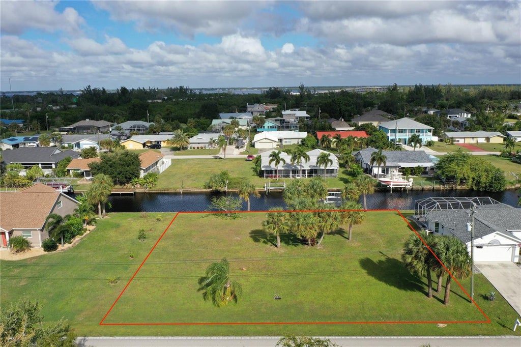 Photo of 3011 Riverside Drive, Punta Gorda, FL 33950 (MLS # C7532395)