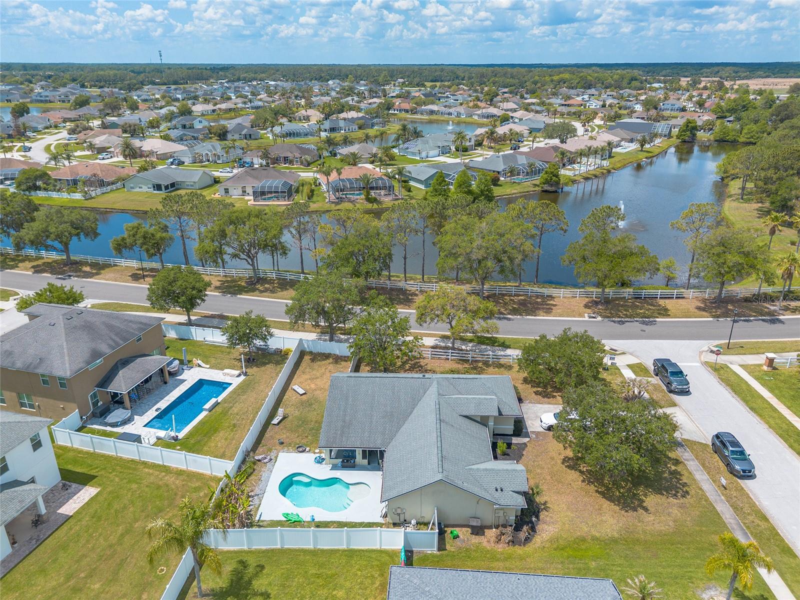 WATERS EDGE PH 06 - Residential