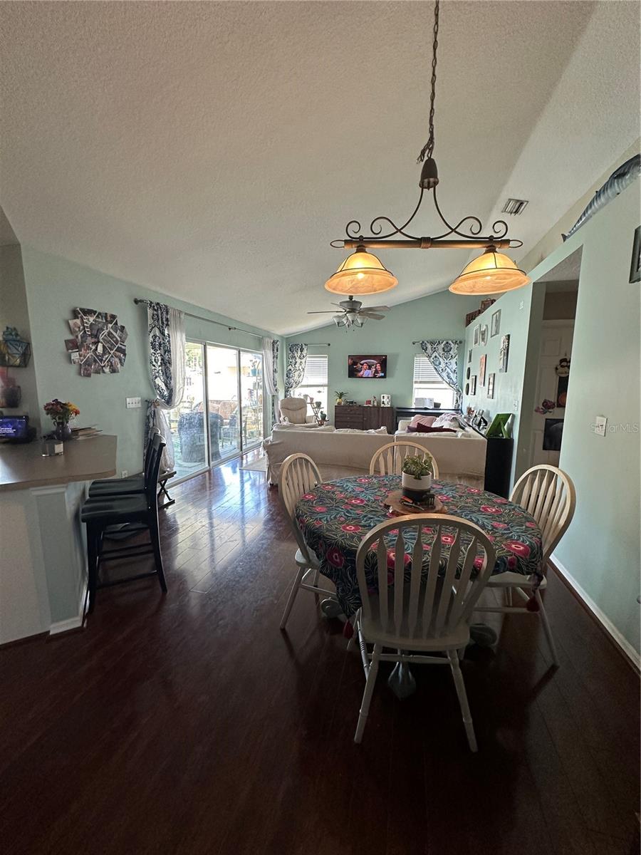 WATERS EDGE PH 06 - Residential