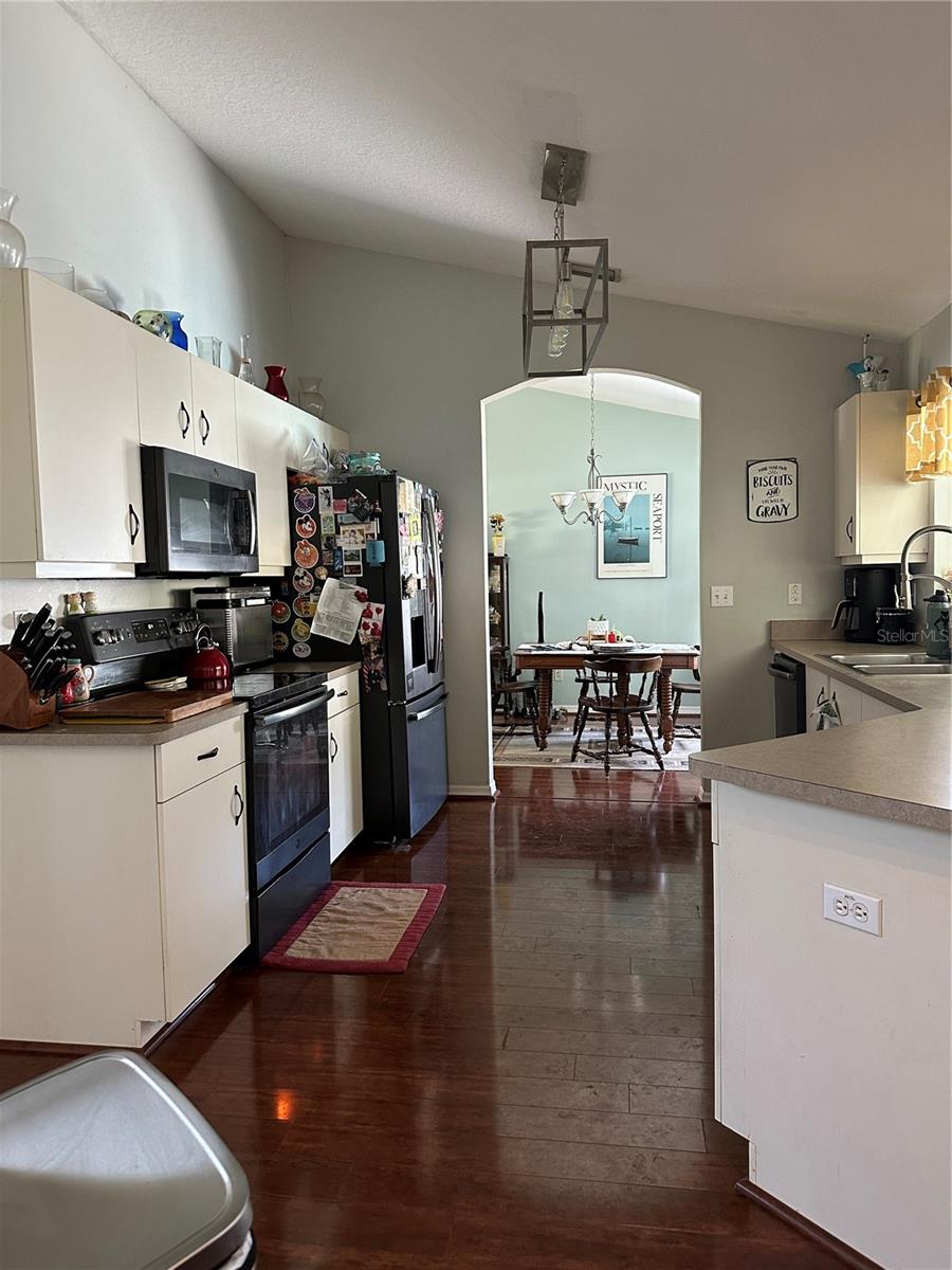 WATERS EDGE PH 06 - Residential