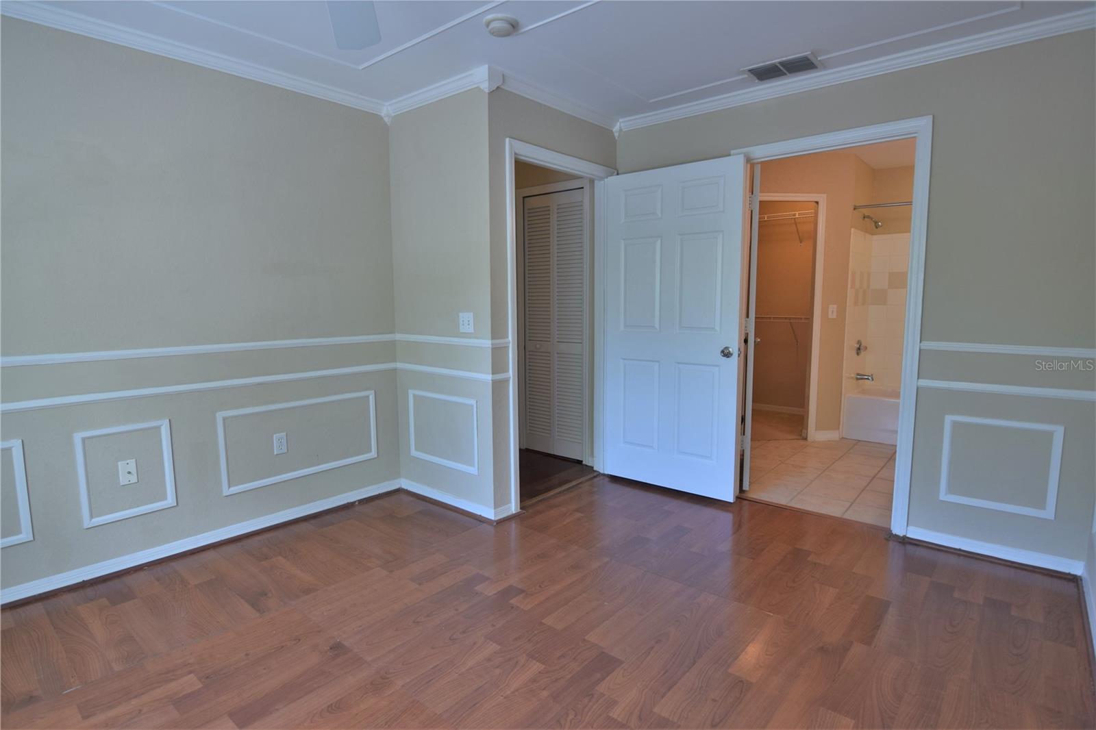 ADMIRALS WALK - Residential Lease