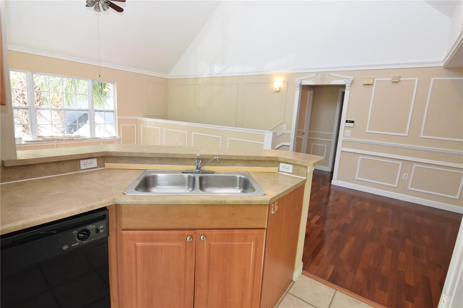 ADMIRALS WALK - Residential Lease