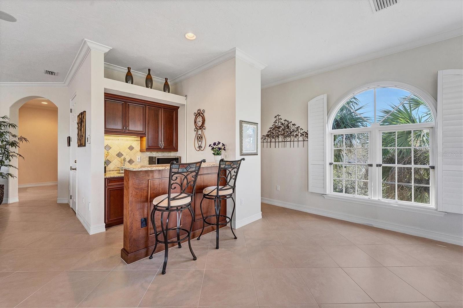 FOUNDERS CLUB - Residential