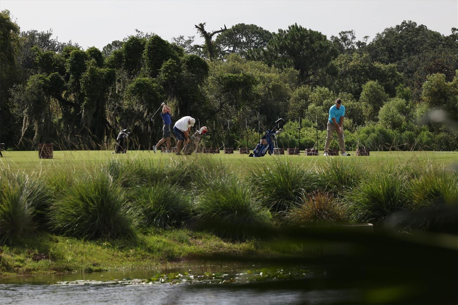 FOUNDERS CLUB - Residential