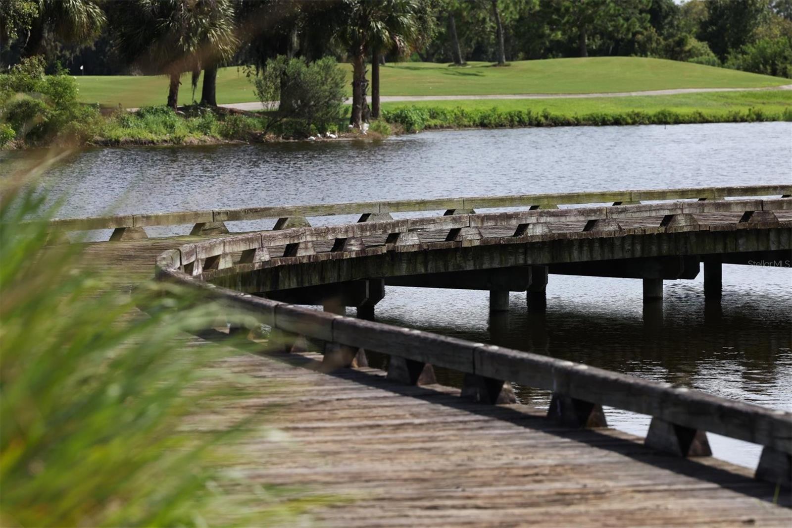 FOUNDERS CLUB - Residential