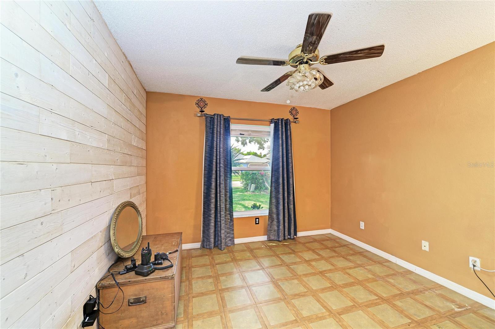 CREEKWOOD - Residential