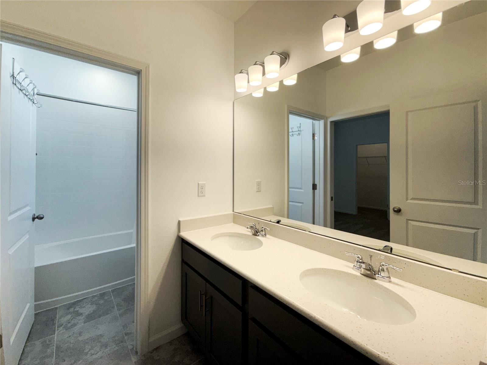 HARTWOOD LNDG PH 2 - Residential Lease