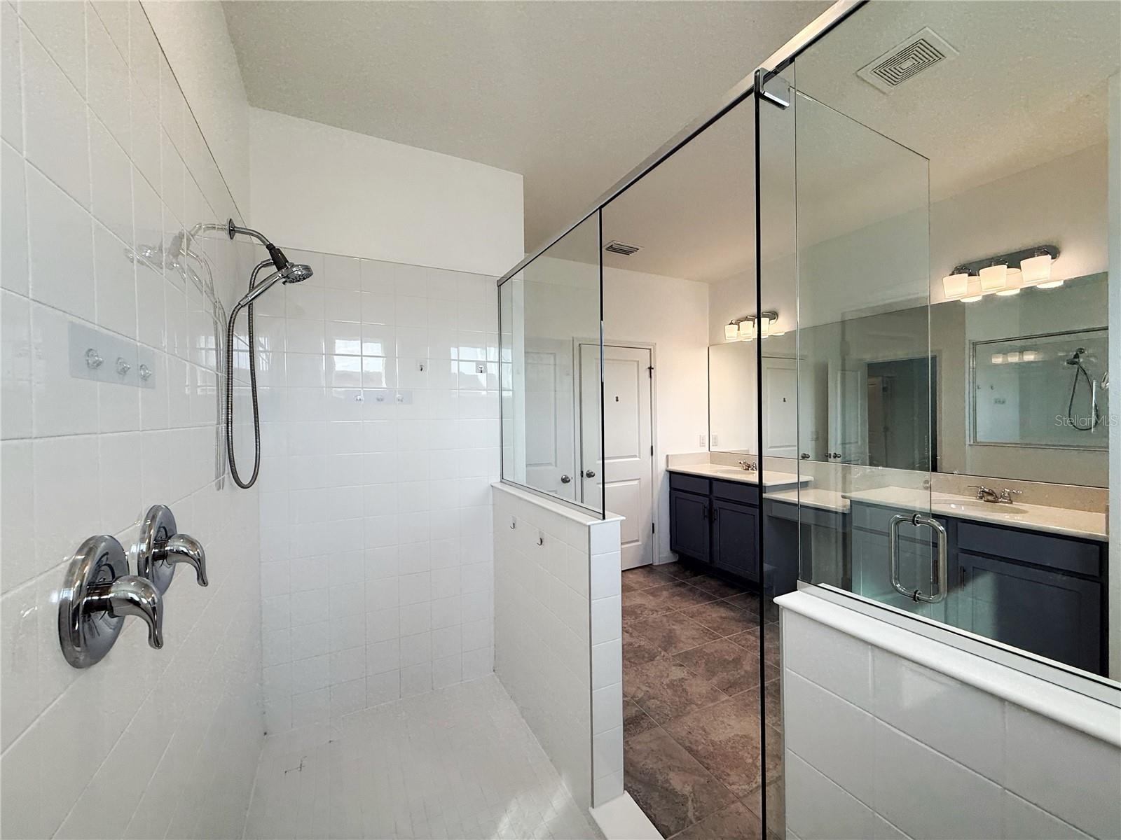 HARTWOOD LNDG PH 2 - Residential Lease