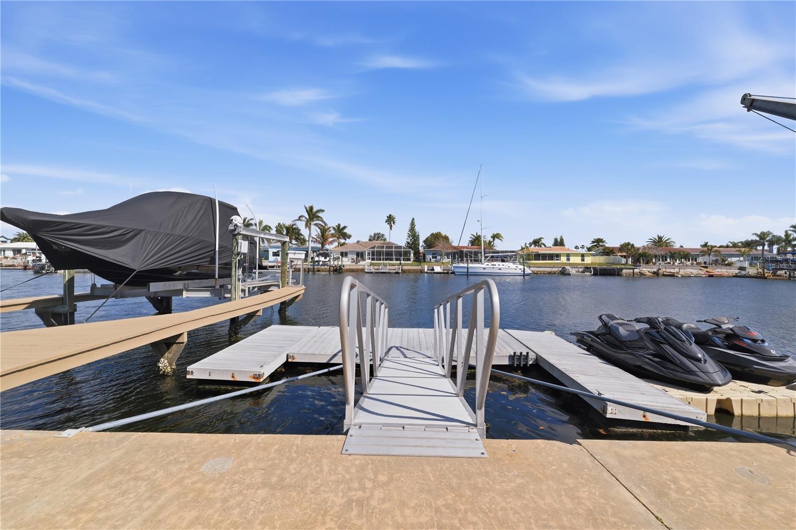 FLOR A MAR - Residential