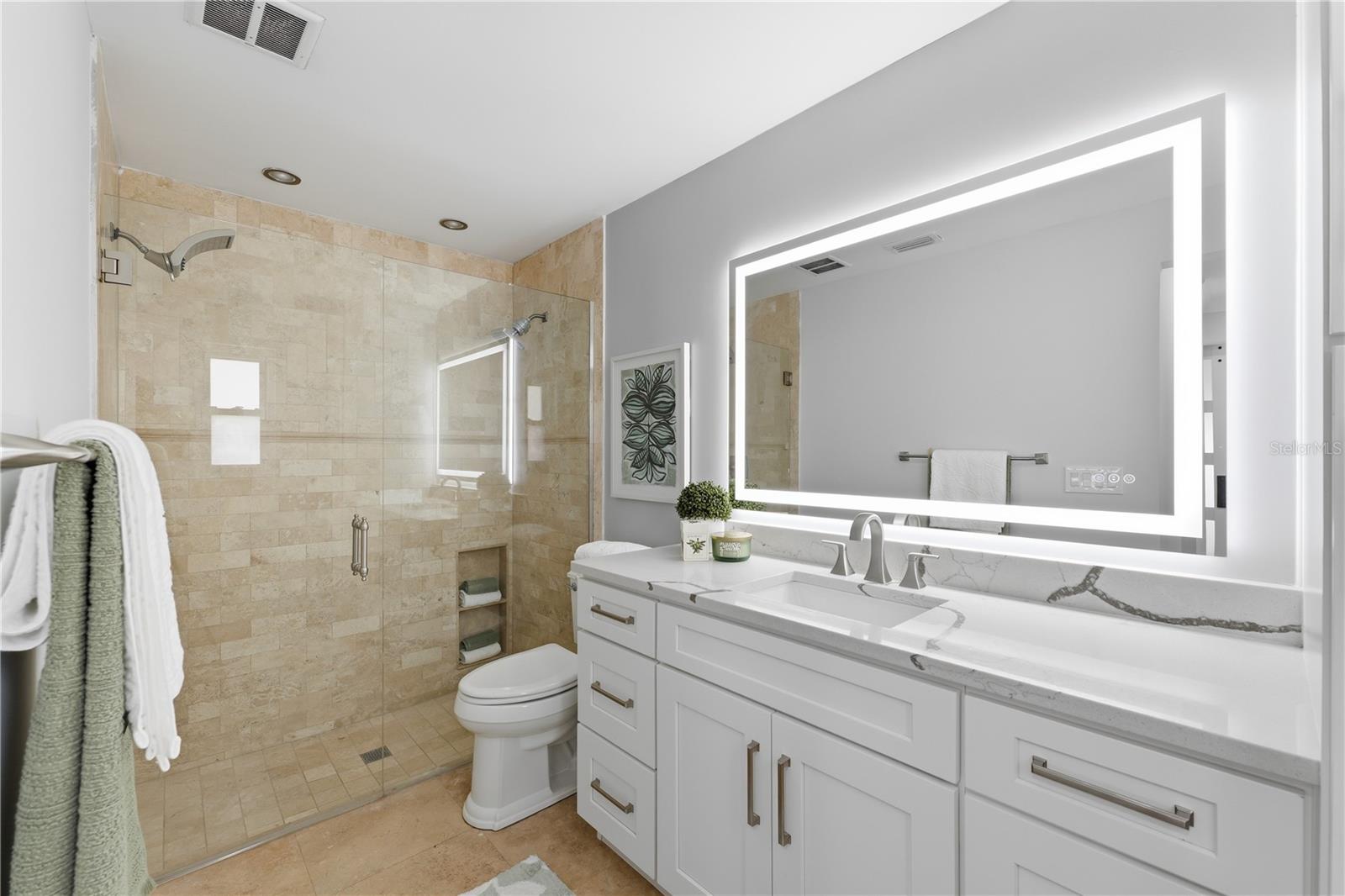 FLOR A MAR - Residential