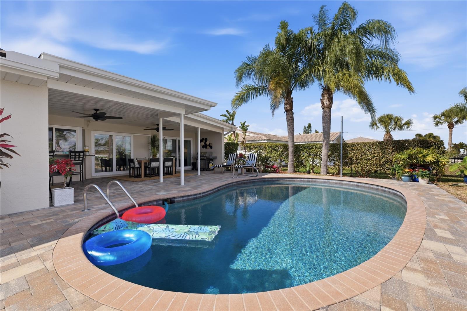 FLOR A MAR - Residential