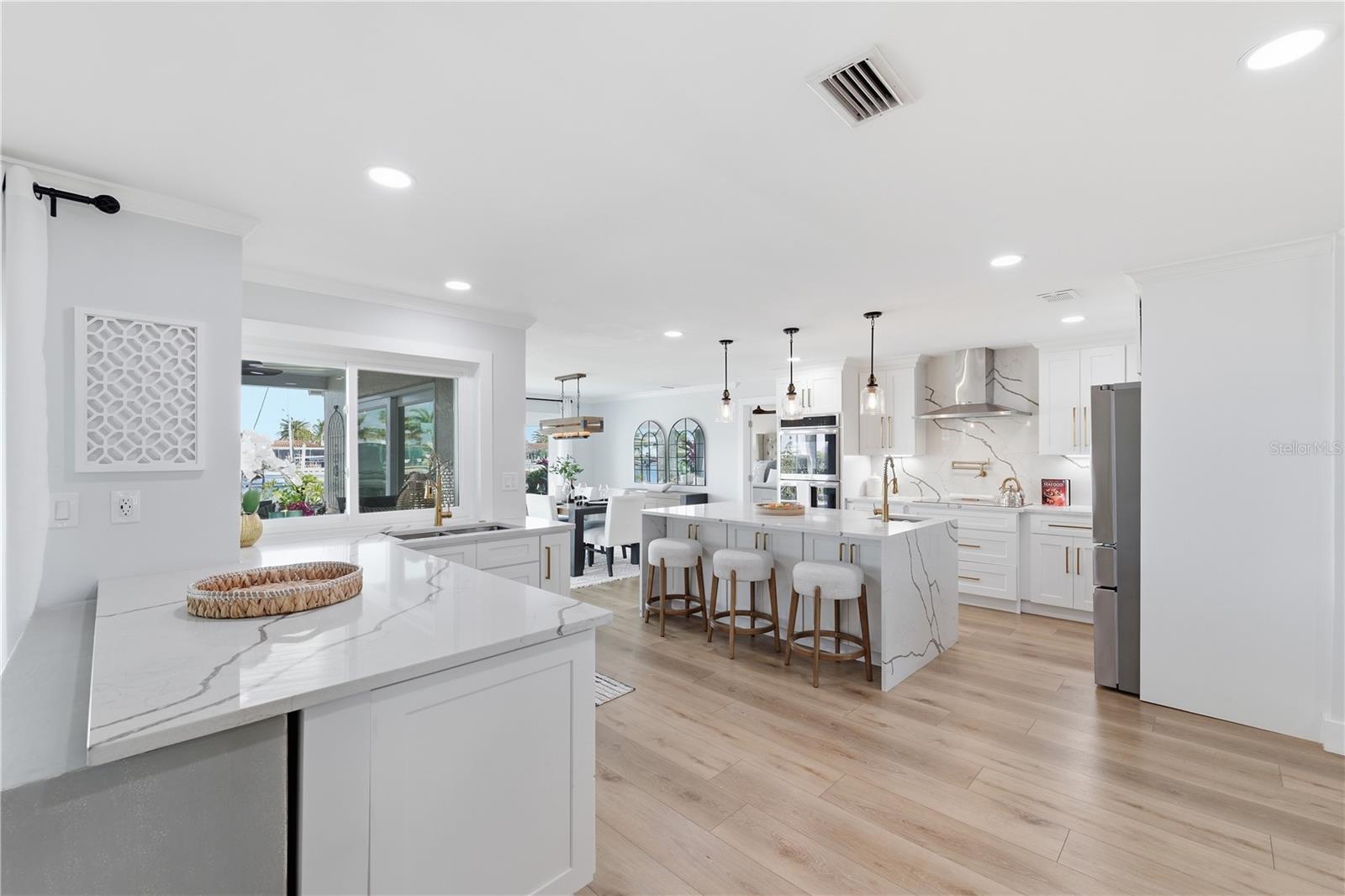 FLOR A MAR - Residential