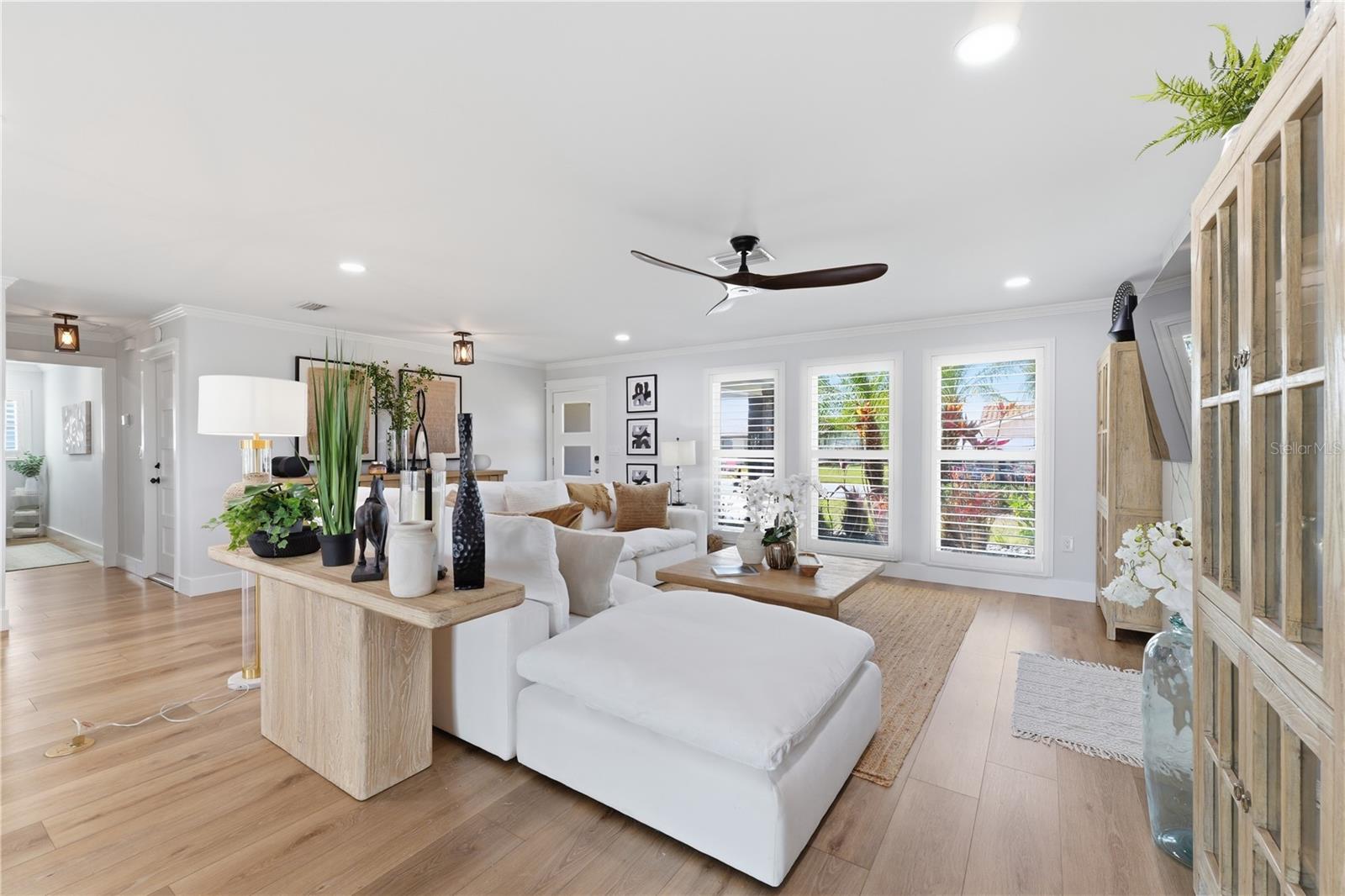 FLOR A MAR - Residential