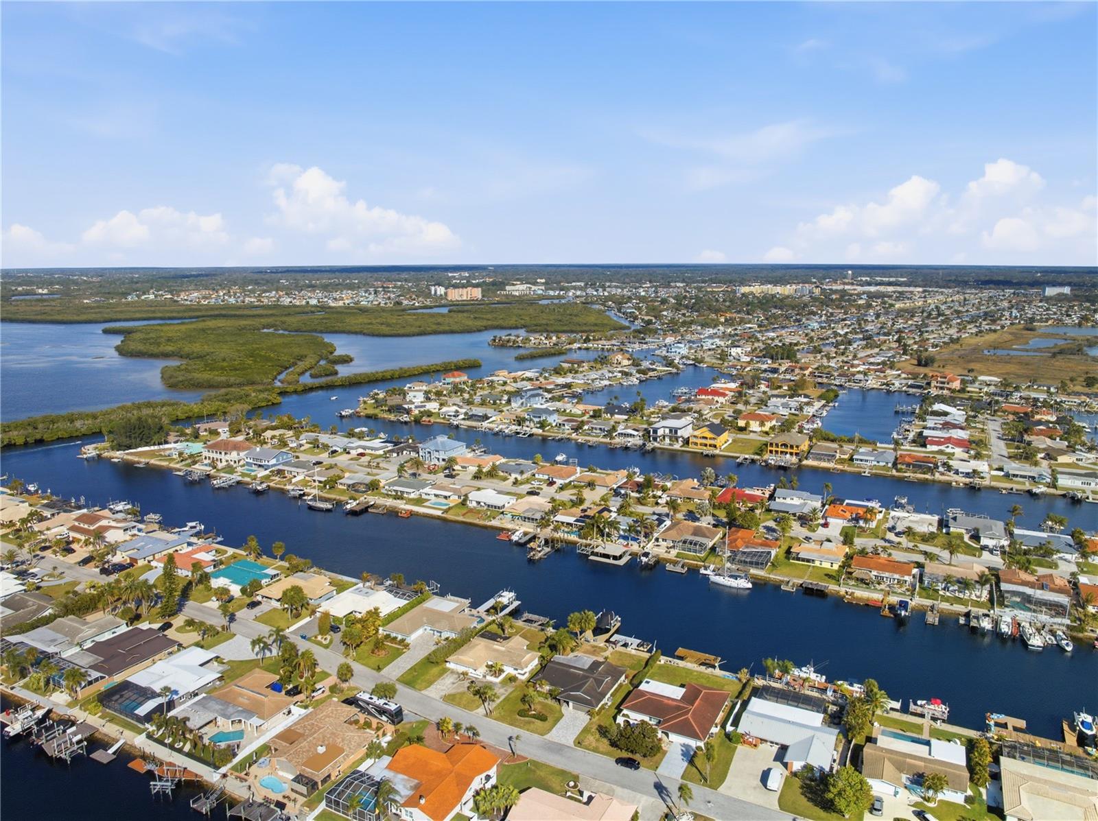 FLOR A MAR - Residential