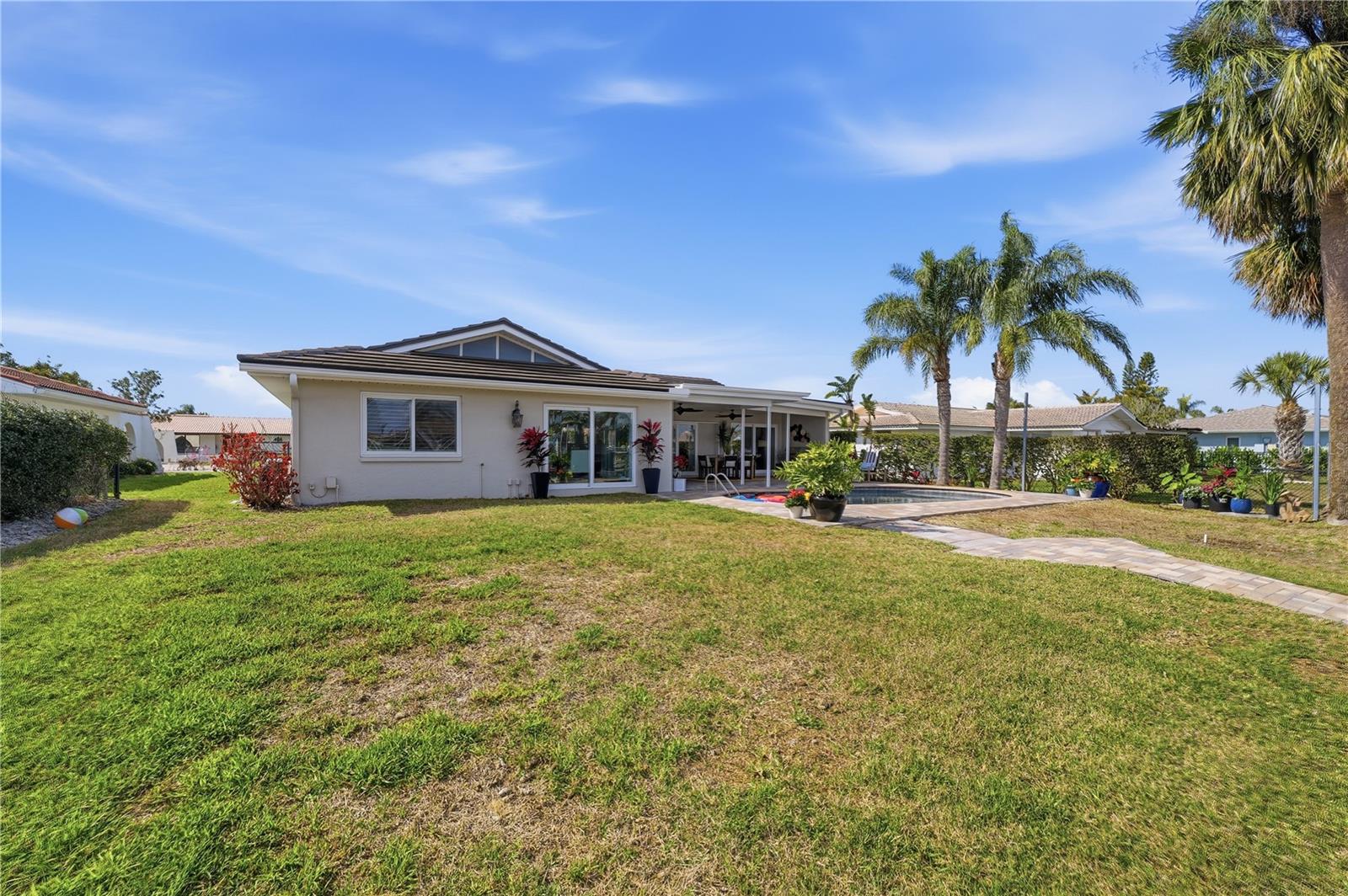 FLOR A MAR - Residential