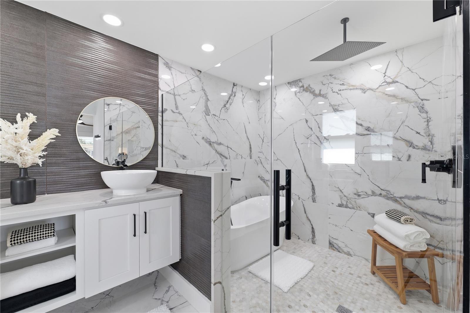 FLOR A MAR - Residential