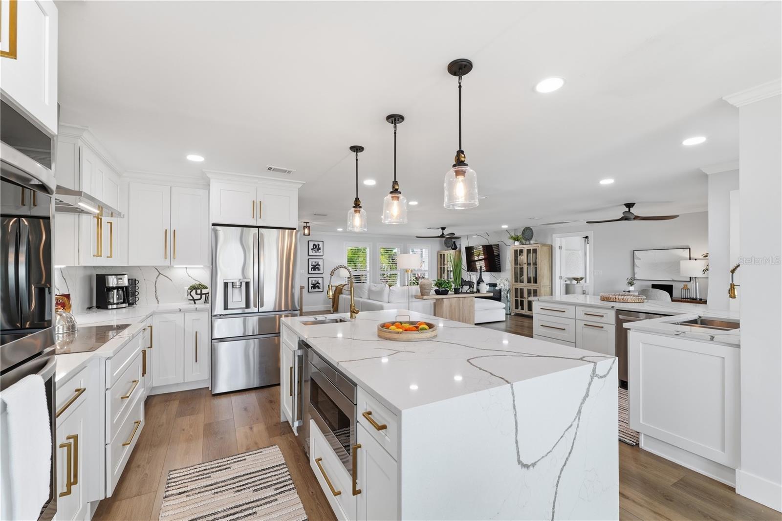 FLOR A MAR - Residential