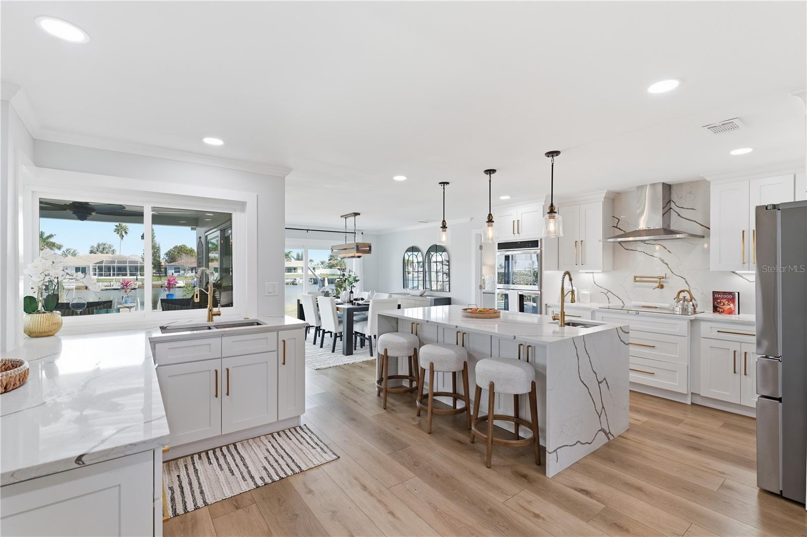 FLOR A MAR - Residential