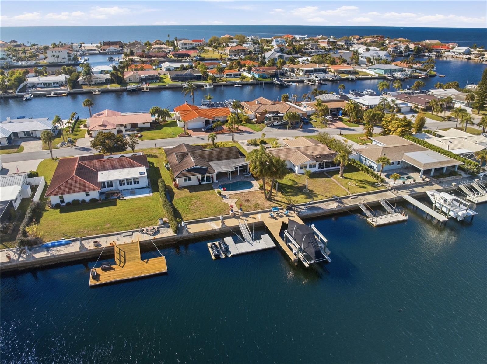 FLOR A MAR - Residential