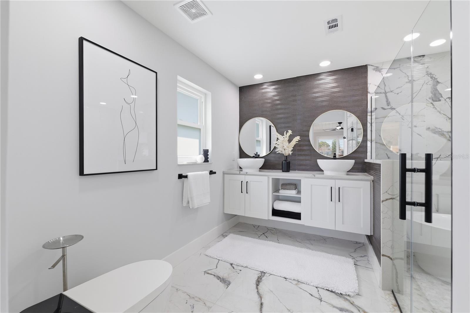 FLOR A MAR - Residential