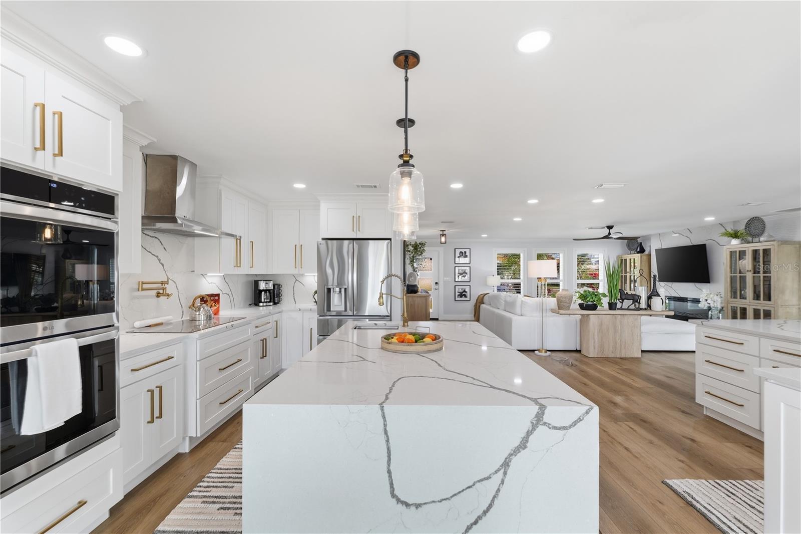 FLOR A MAR - Residential