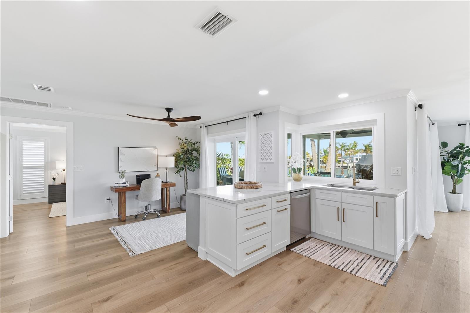 FLOR A MAR - Residential