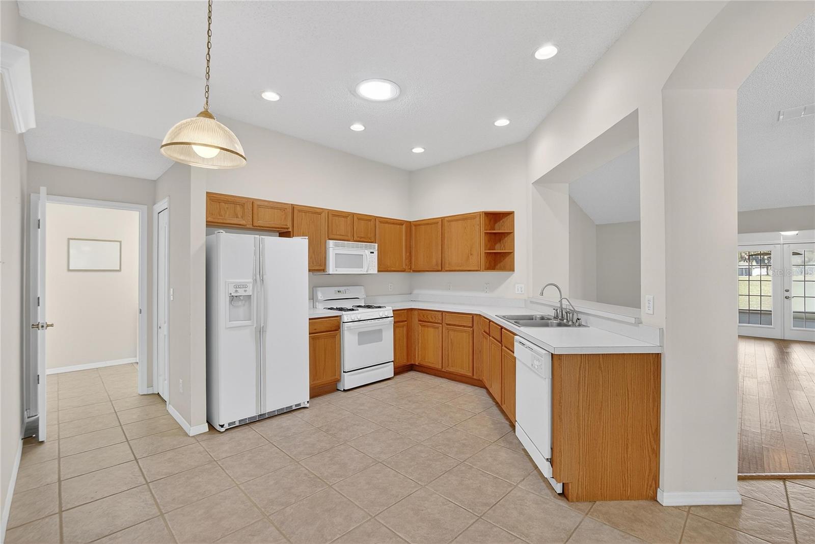 DEVONSHIRE CONDO - Residential