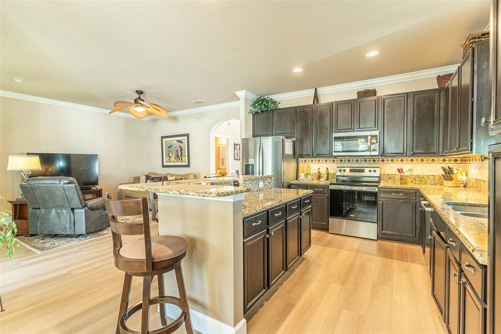 GREATER LAKES PH 01 - Residential