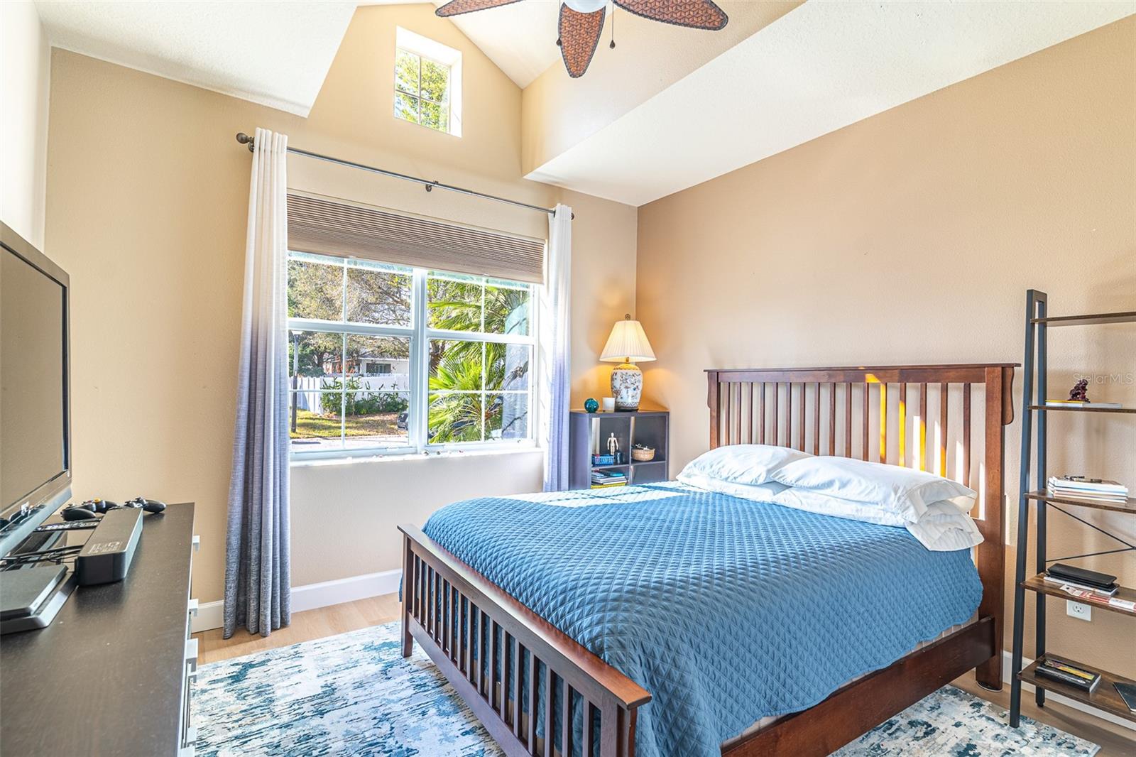 GREATER LAKES PH 01 - Residential