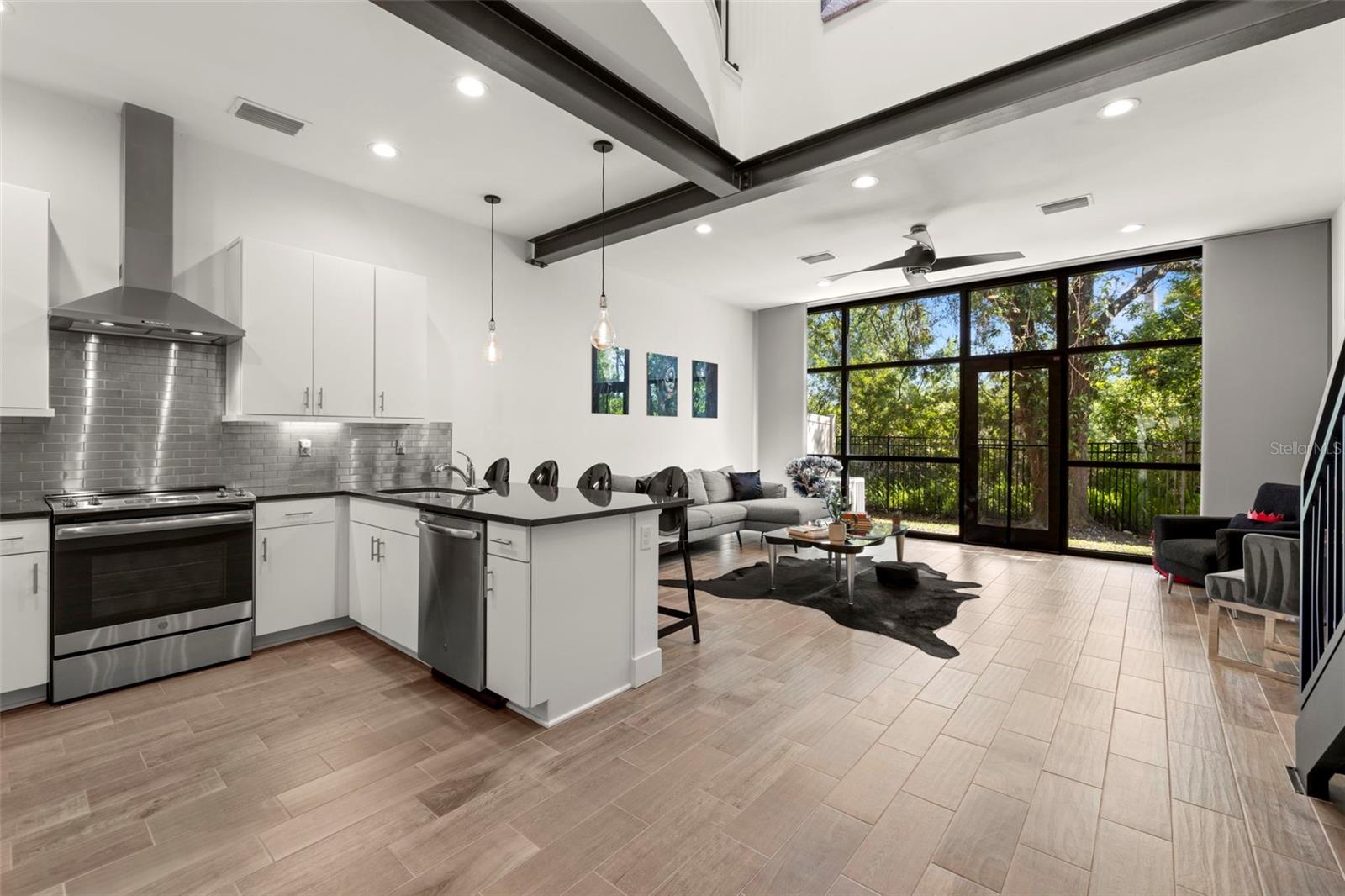 CARROLLWOOD CROSSINGS 2 - Residential