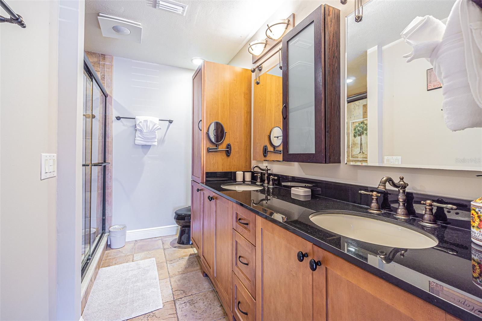 SADDLEBROOK / VILLA D 'ESTE TOWNHOMES - Residential Lease