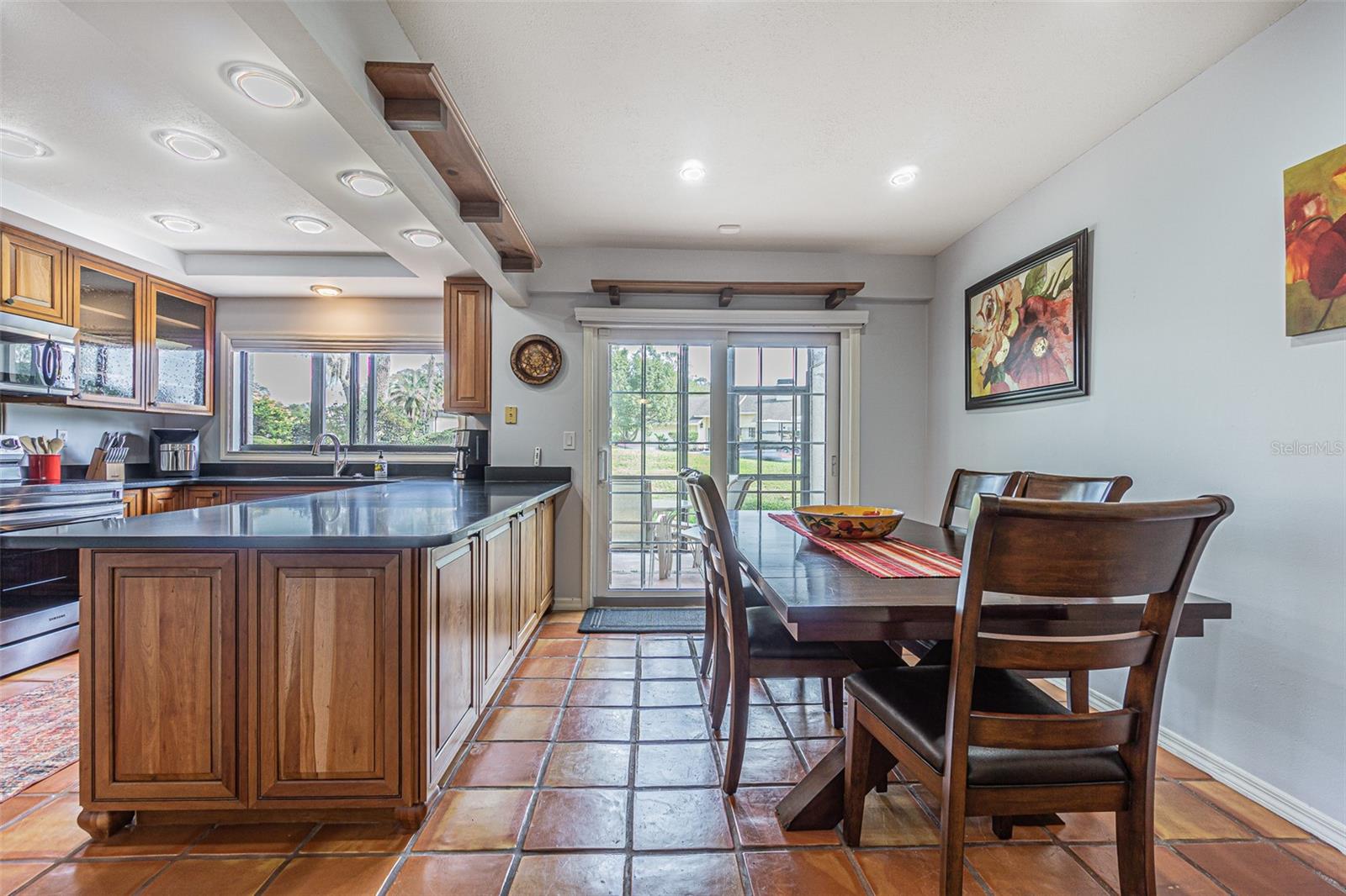 SADDLEBROOK / VILLA D 'ESTE TOWNHOMES - Residential Lease