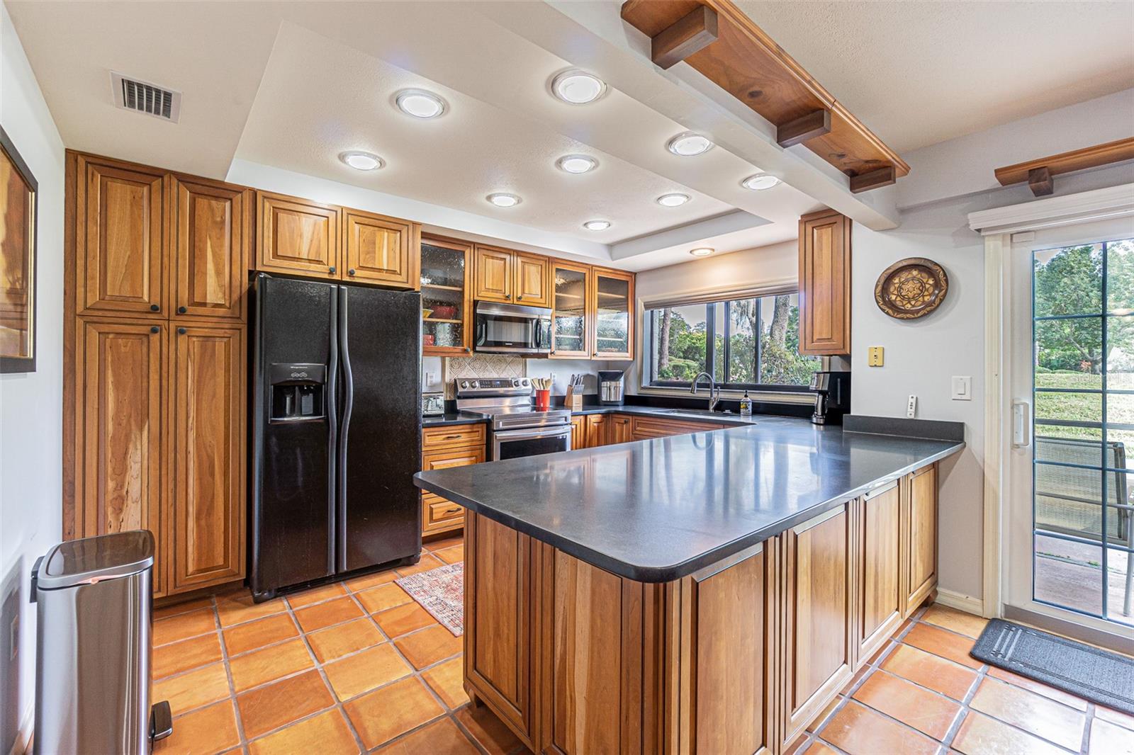 SADDLEBROOK / VILLA D 'ESTE TOWNHOMES - Residential Lease